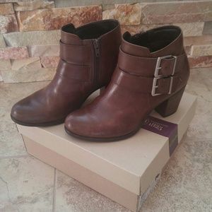 Clarks Palma Rena Taupe Leather Boots